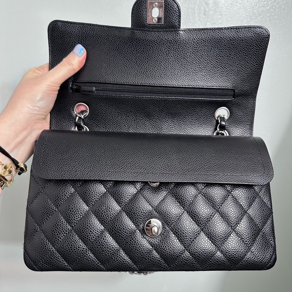 Chanel classic black caviar medium double flap w silver hw - Picture 9 of 17